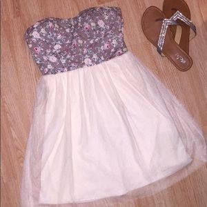 NWOT dELIA*s Strapless floral dress💕